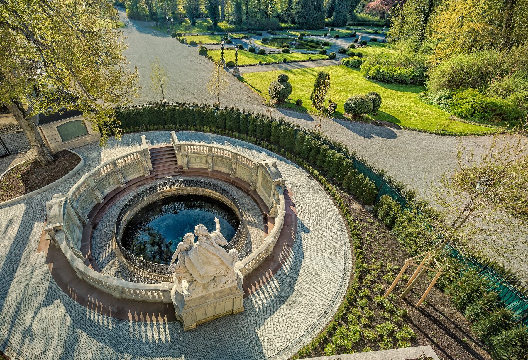 Bekannt für die Donauquelle, den Ursprung des zweitlängsten Flusses Europas